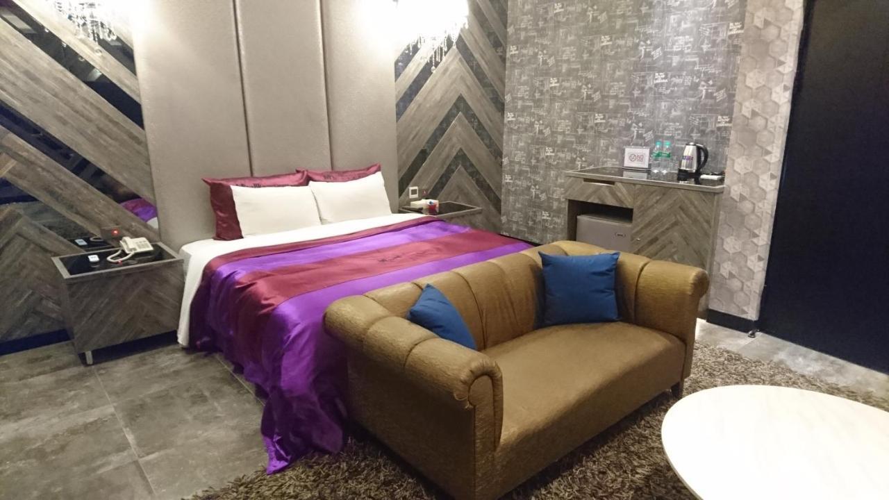 Venice Motel 台中市 エクステリア 写真