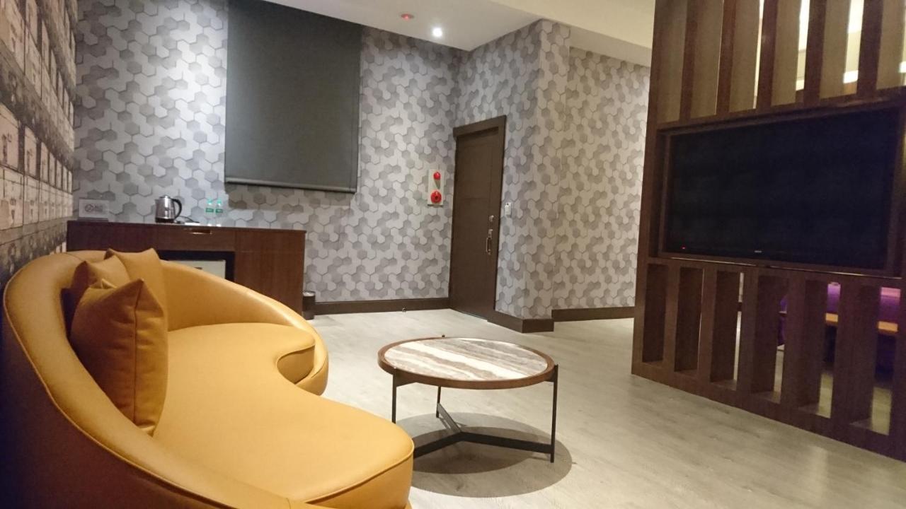 Venice Motel 台中市 エクステリア 写真